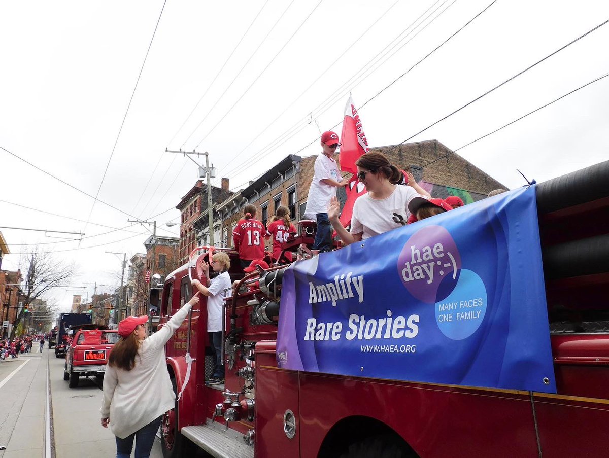 US_HAEA's tweet photo. ⚾️ Members of the HAE Community and HAEA Staff raised HAE Awareness during the AMAZING 2022 @Reds Opening Day Parade TODAY!
#AmplifyRareStories #HAEabby #DIYevents #HereditaryAngioedema #HAE #HAEawareness #HAEA #haeday https://t.co/xvyd8kb4H5