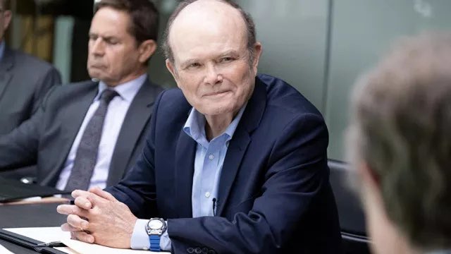 ietcetera's tweet photo. A funny thing about The Dropout is that William H Macy is clearly playing a Kurtwood Smith type and Kurtwood Smith is also in The Dropout. https://t.co/ajIU8mM928
