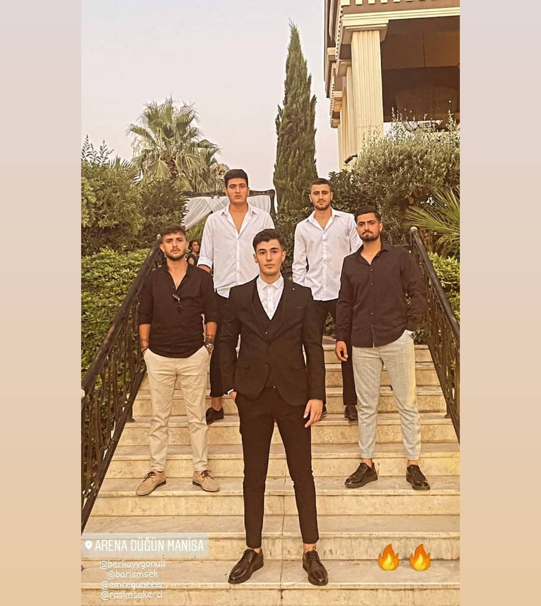 Benim hayalim şu yanımda ki 4 kişinin çocuklarının gizli işler yapmak için yanına geldiği çılgın, çatlak amca olmak