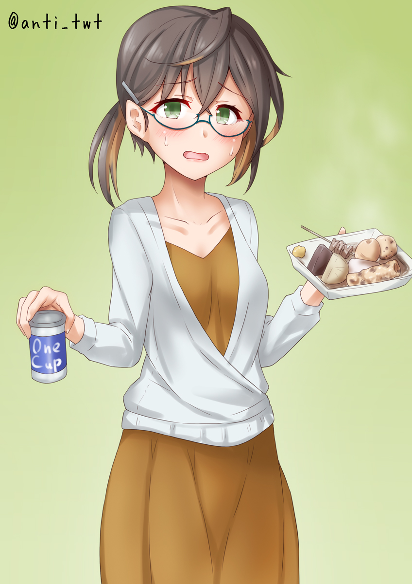 沖波(艦これ) 「沖波「朝ちゃん!私カフェオレとロールケーキお願いしたよね!?」
#艦これ版深夜の」|あんちのイラスト