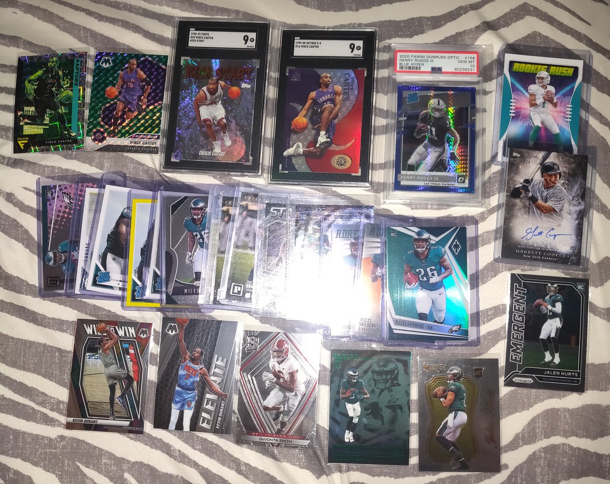 SlenderNFT's tweet photo. HUGEEE shout-out to the community and everyone that's sold me some amazing cards! #mailday #mailweek #thehobby @CardPurchaser @sports_sell @sportscards @TitletownC @cheezy111_1 @sportscardsMB @CardsPirates @redzone_cards @jordanlblade @sport_trendz https://t.co/HoArJrTxlX