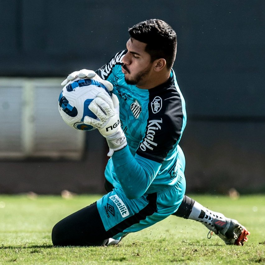 SantosFC's tweet photo. O melhor. 🧤⚡ https://t.co/sngGAJwzgI