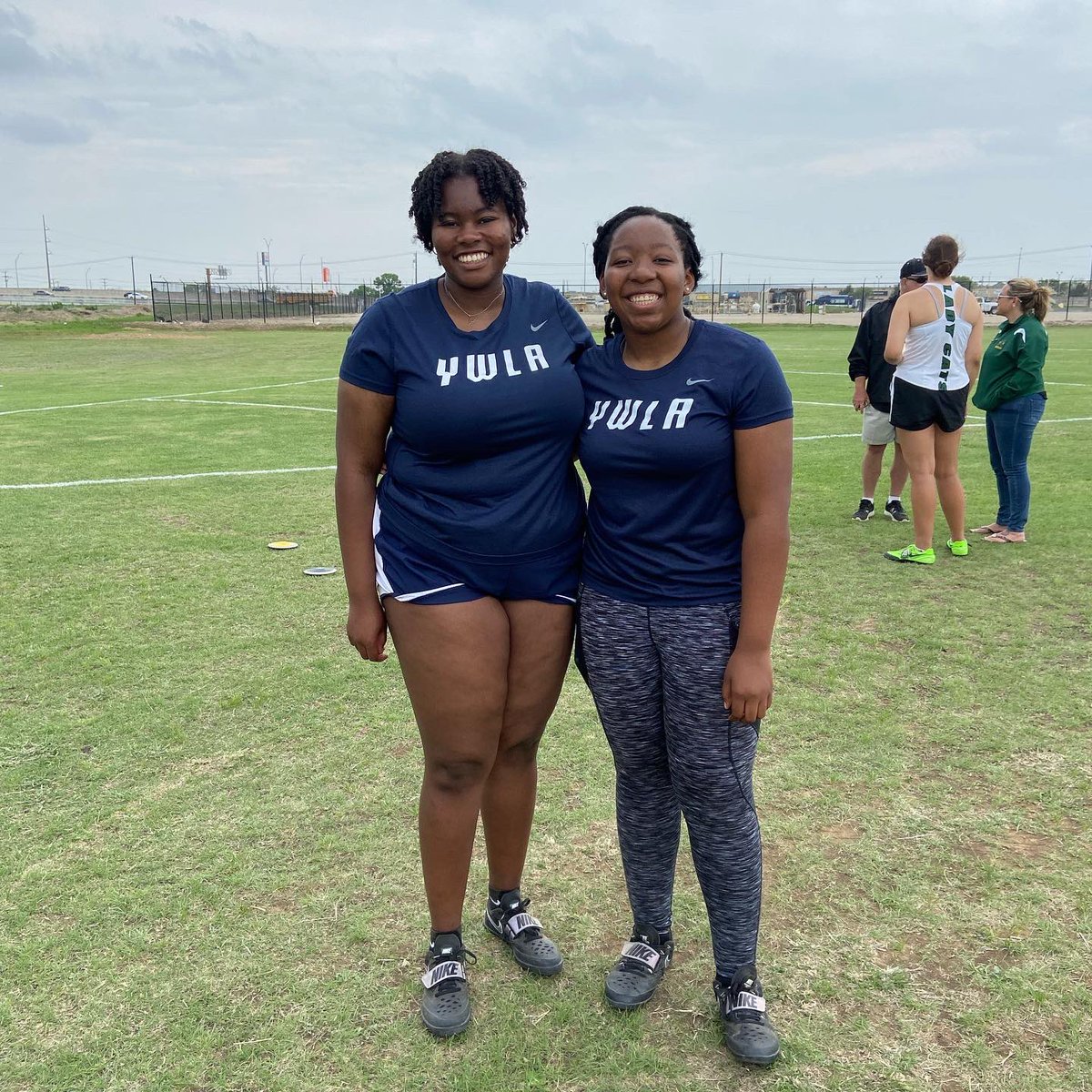 Congrats to our varsity throwers!!

LeAnna Mitchell hits a PR today!
Peggy Car earns her 2nd Area Meet trip by placing 2nd place in the Discus.

Way to go ladies! 🔴⚪️🔵🥈🦉 <a href="/ywlafw/">YWLA Fort Worth</a> <a href="/FWISDAthletics/">FWISD Athletics</a>