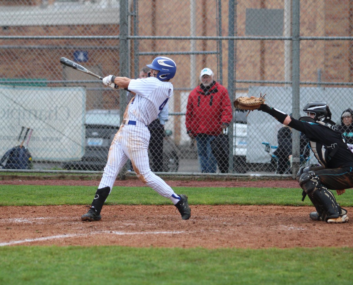 OldhamEraSports's tweet photo. Baseball: Mustangs take advantage of elements in 11-1 win over Colonels

A wet, windy night helped force five Oldham County errors as North Oldham got the early jump on the top seed in the 29th District tournament.

Story: https://t.co/KrtY6q3tux https://t.co/qCb43QH5xW