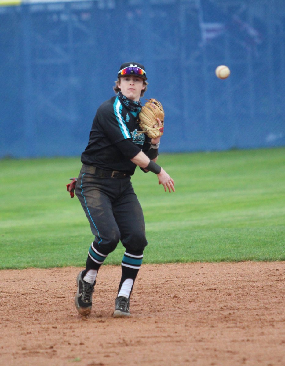 OldhamEraSports's tweet photo. Baseball: Mustangs take advantage of elements in 11-1 win over Colonels

A wet, windy night helped force five Oldham County errors as North Oldham got the early jump on the top seed in the 29th District tournament.

Story: https://t.co/KrtY6q3tux https://t.co/qCb43QH5xW