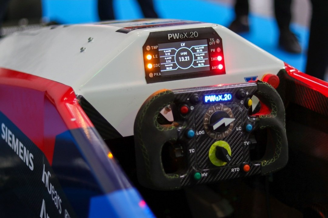 forscha's tweet photo. #Innovation meets #Motorsport - auf den #münchnerwissenschaftstagen und der #forscha22 von 24.-26.6.! Am Stand von municHMotorsport
präsentiert das studentische Team der Hochschule München ihr 20igstes #eFahrzeug, den PWeX.20. (Hh)
#mwt22 #forscha #mint #iibk #hochschulemuenchen https://t.co/BPgE6JJdyf