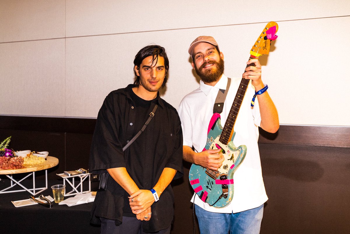 San Holo ↑% ⚠️ tweet media