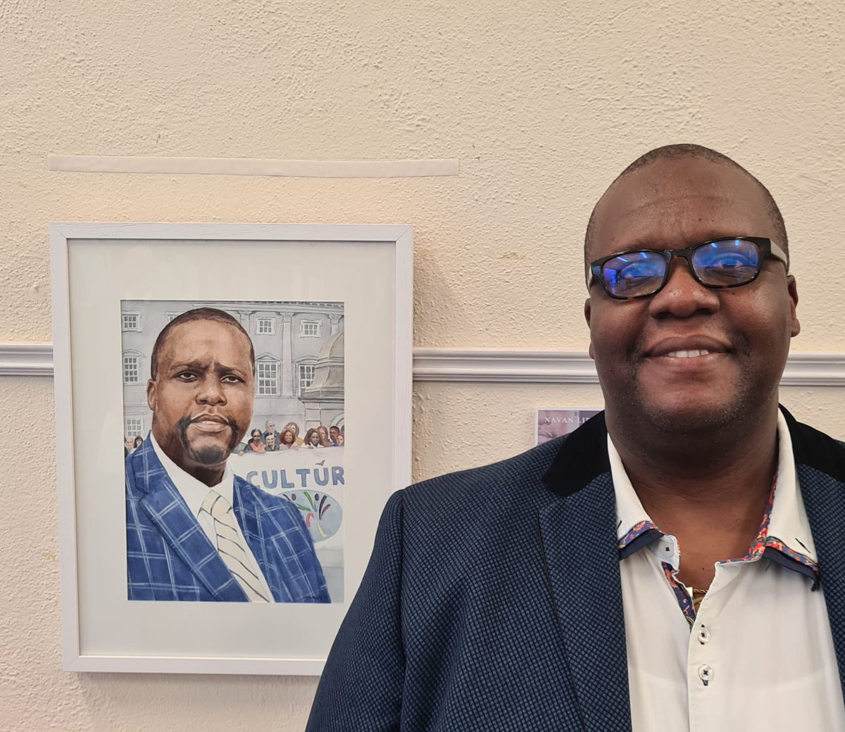 willyrue's tweet photo. Thanks to everyone who attended the portrait unveiling https://t.co/Ri25q6MoHm was such an honour to be one of the sitters for the portraits of integration.
@HMcEntee https://t.co/38CDs4HWMy