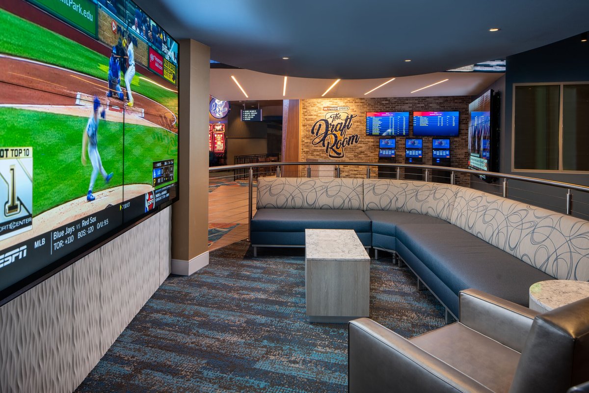 Level up your game day experience at the region’s first sportsbook located right inside Paragon Casino Resort. Reserve one of the three private fan caves for the ultimate home team experience. 🍻 #sportsbetting #sportsbook #casino

bit.ly/2YiSk4c