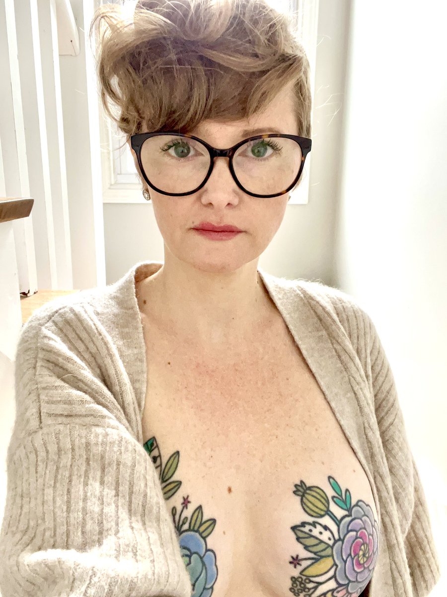 Laura Ellis tweet media