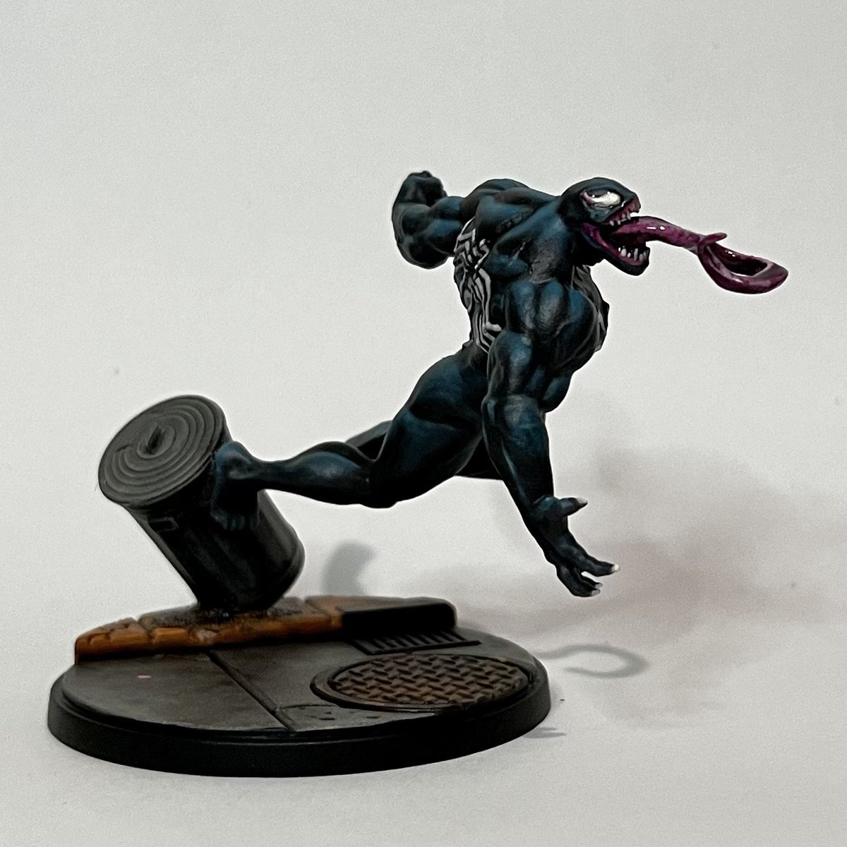 ReaKody's tweet photo. So many snacks!

C&amp;C appreciated! #MCP #paintingprotocol #marvel #venom https://t.co/ADUIXrH8OV