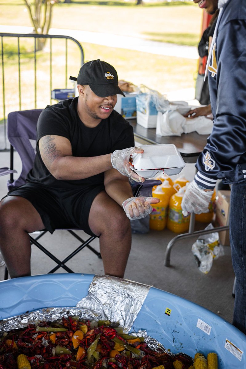 pvalphas's tweet photo. Thank you to everyone who came out to the #KrawPHishBoil🦞 We were able to give out 700+ lbs of free crawfish to the student body
#PVSPRINGFEST2k22 https://t.co/IqUHIwkLFR