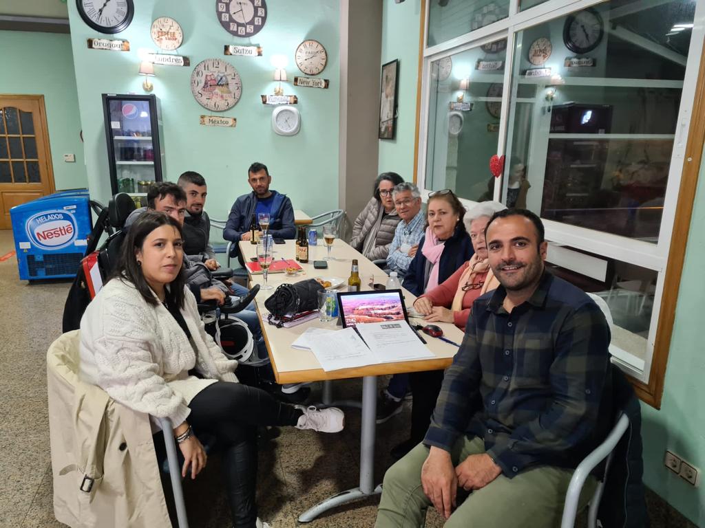 psoeporrino's tweet image. #ATIOS: Xuntanza da executiva local do @psoeporrino na parroquia de Atios. O secretario xeral socialista, @DBargiela salientou a importancia económica, ambiental, social e cultural de Atios para o  Porriño e abordou varias iniciativas coa veciñanza.
#OPorriño #SomosSocialistas