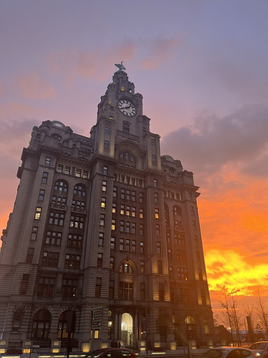 Scenes leaving work this evening 😍