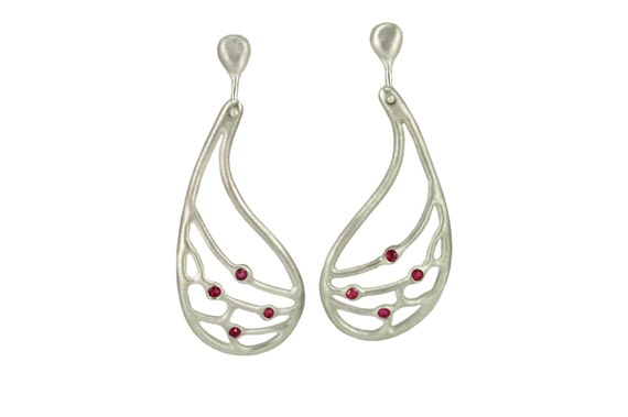 JewelrySavenko's tweet image. Silver Ruby Earrings, Sterling Silver Earrings, etsy.me/3uz5bMQ #dragonflyjewelry #brushedsilver #mattesilver #sterlingsilver @etsymktgtool