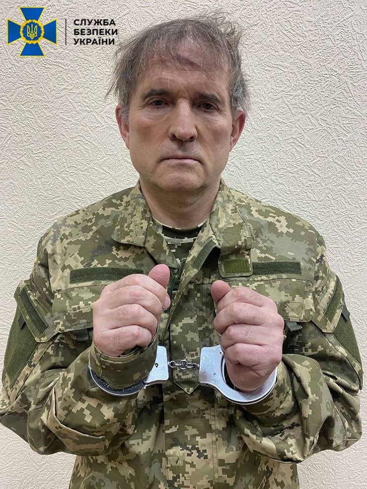 Только конченные долб@ебы и украинцы могут нормально относиться к тому, что своих арестованнных украинских граждан, предлагают менять на других, своих граждан !!! И это началось не сейчас, так было ещё на Донбассе. 
ИГИЛ выразил протест, в связи с подобным зверством... 😂