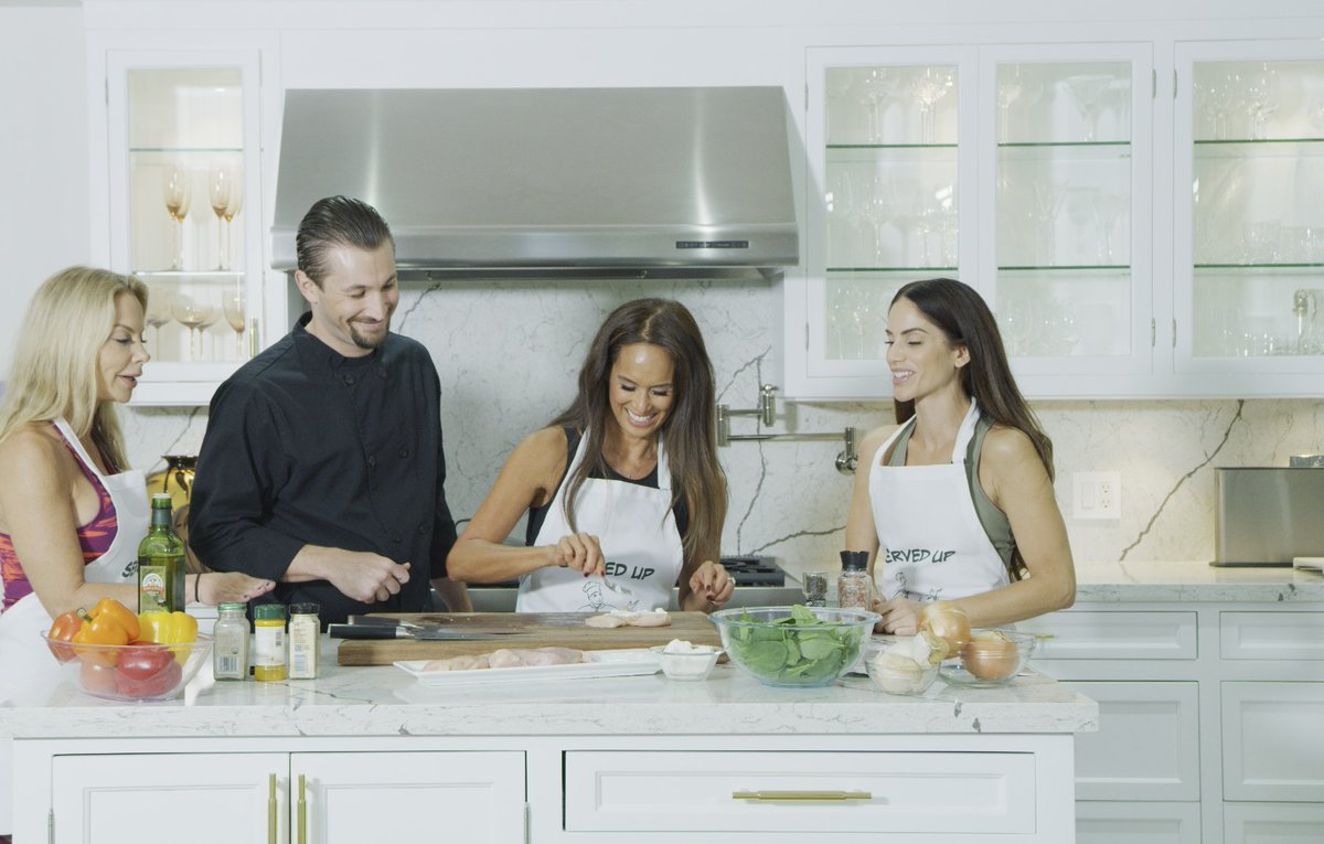 up_served's tweet photo. Chef Nicholas teaches our host Cynthia Kim how to create his signature dish with the show's co-creators @tara_servedup and Rebeca Cabral.
#behindthescenes #behindthescene #cookingshow #luxuryhomes #designedkitchens https://t.co/bmdVvhRfQu