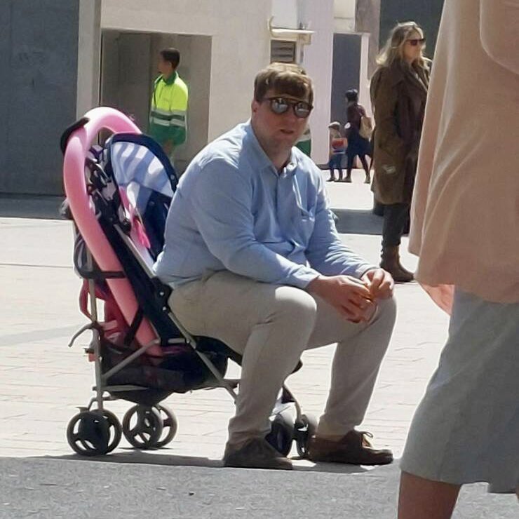 UncleDuke1969's tweet image. brian was starting to think that maybe his mom wasn’t coming back