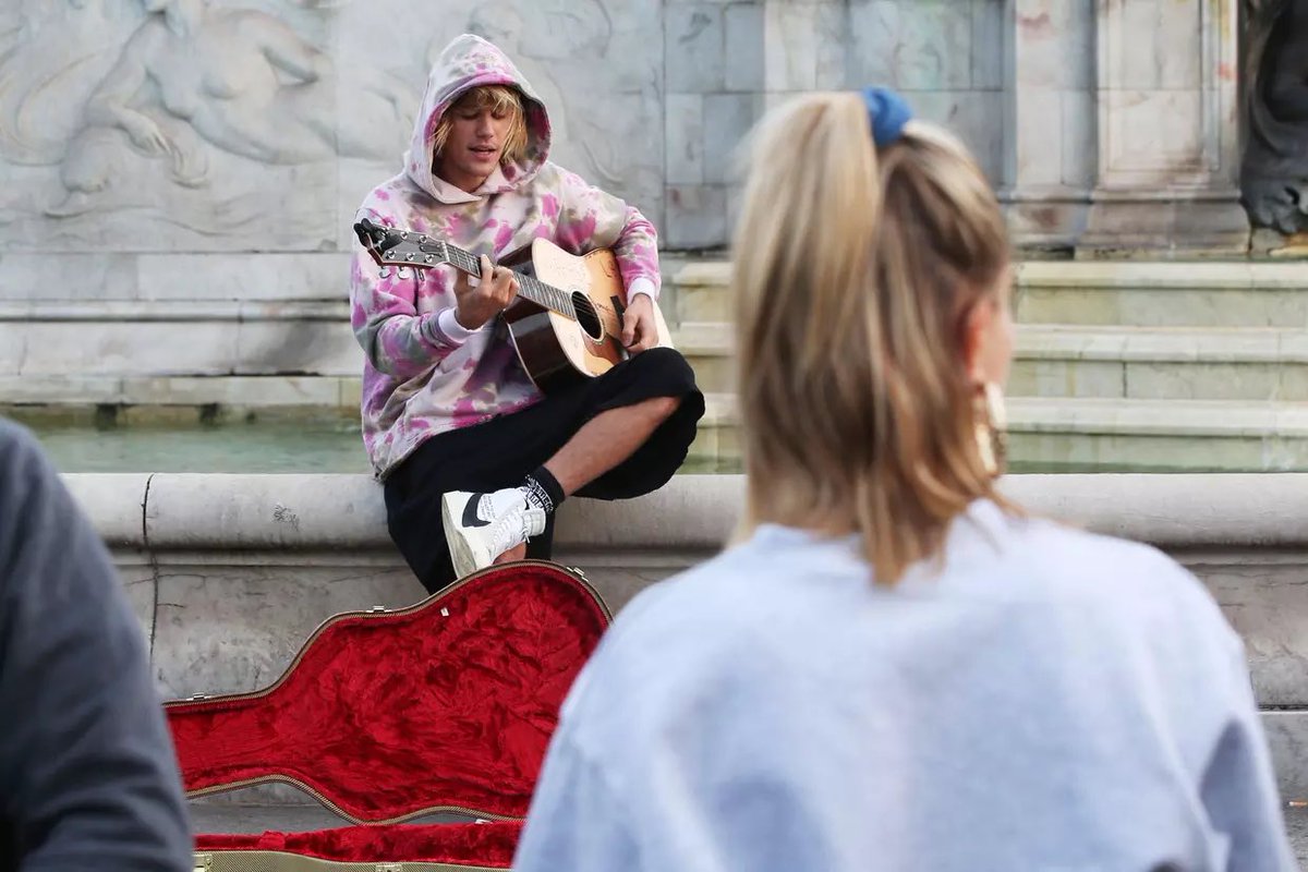 bizzlesring's tweet image. i still havent recover