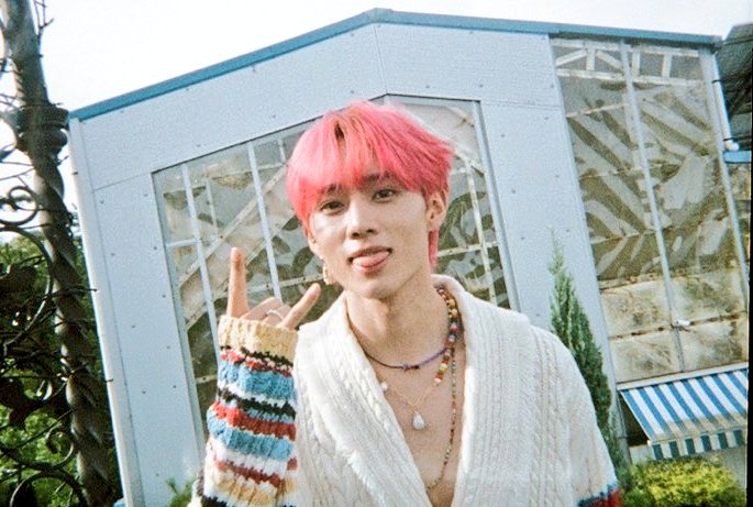 muffin_jeff's tweet photo. only came back yo wish a (late) hbd to the loml ok bye https://t.co/J7MqWXrlIM
