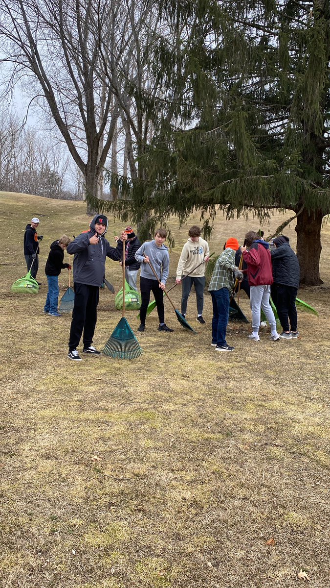 TechHSBoysGolf's tweet photo. Boys at work! https://t.co/2JFaP9g4rk