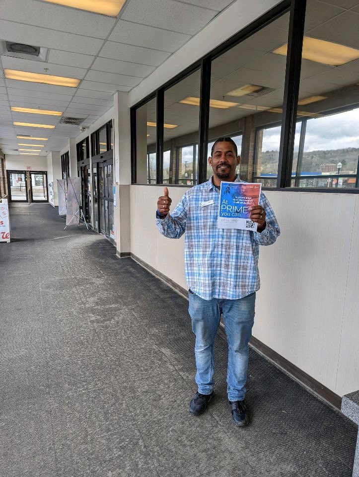 VTSWAT's tweet photo. Jerry ASM for the Prime Montpelier store out here making the most of a slow day out Flyering local businesses to drive traffic in! @swat_east @NDixon121212 @TheRealOurNE @LillardDerick @keroninc @ncookson01 https://t.co/mvbhEeHX7p