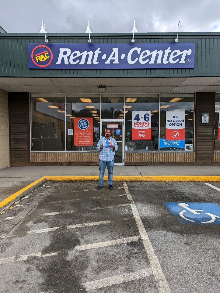 Jerry ASM for the Prime Montpelier store out here making the most of a slow day out Flyering local businesses to drive traffic in! <a href="/swat_east/">EastRegionSWAT #SWATsUP</a> <a href="/NDixon121212/">Nicole Dixon</a> <a href="/TheRealOurNE/">#OurNE</a> <a href="/LillardDerick/">Derick Lillard</a> <a href="/keroninc/">Keron Incarnato</a> <a href="/ncookson01/">Nick</a>