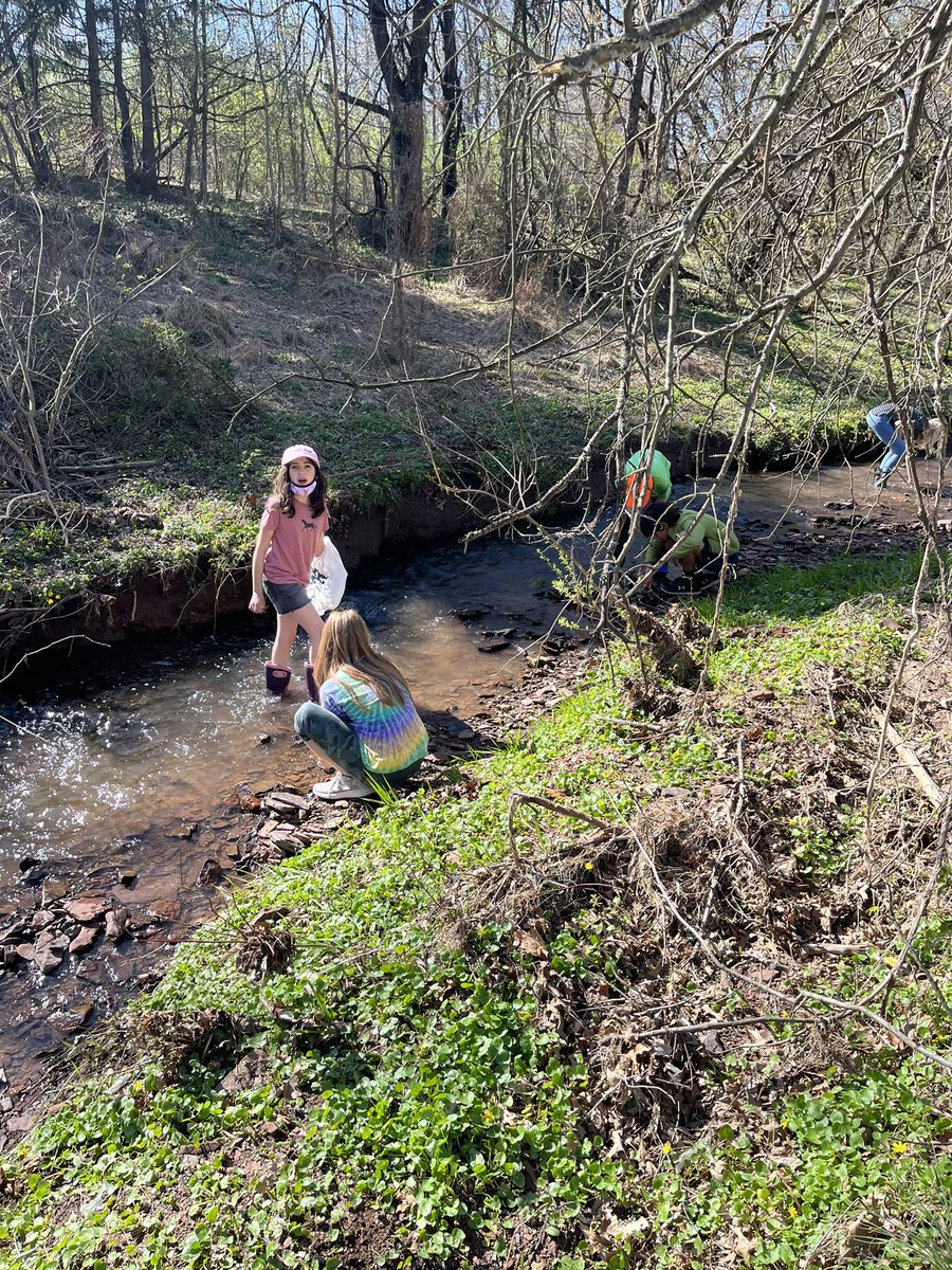 DrHydrogenHC's tweet photo. ๐Sometimes you just have one of those perfect afternoons with kids. It was today for me. ๐I loved being their teacher as they played with glee after school in the stream. #greenteam #outdooreducation #spring #streamstompers ๐ https://t.co/CIth3GamBo