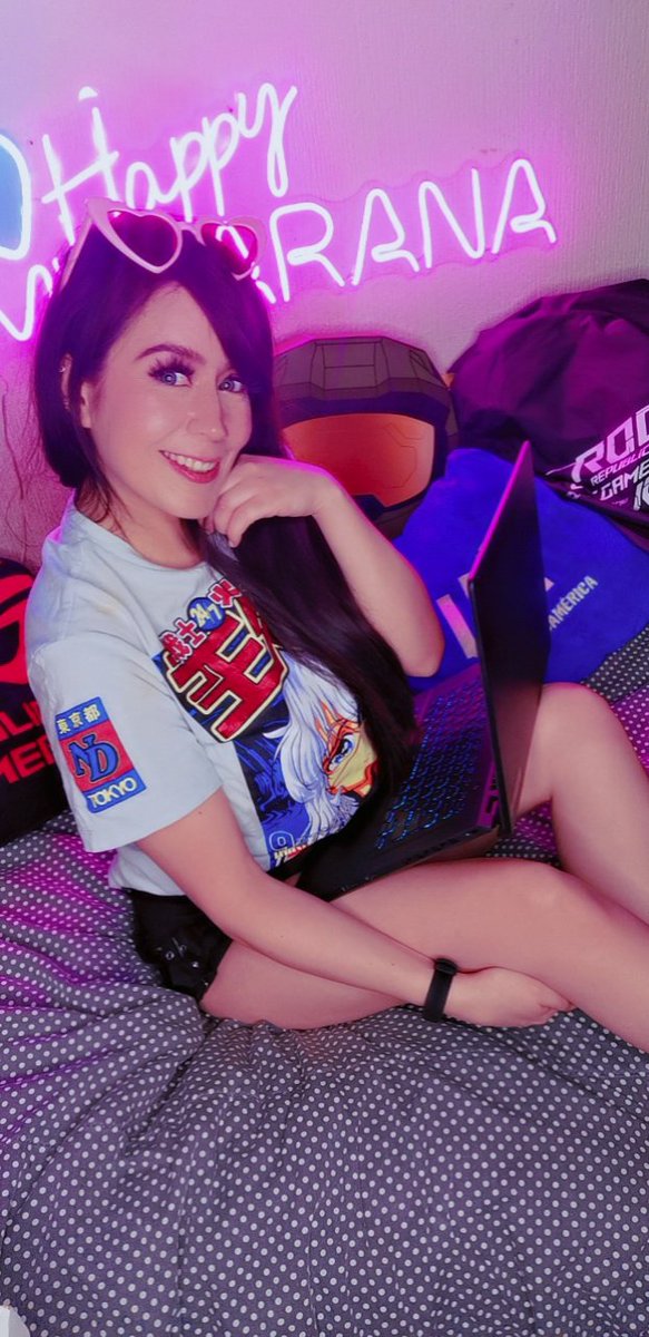 happymusarana's tweet photo. Ya son vacaciones, ¿qué van a estar jugando? 👀😬🎮
#ROGirls https://t.co/wvHJS3UtWX