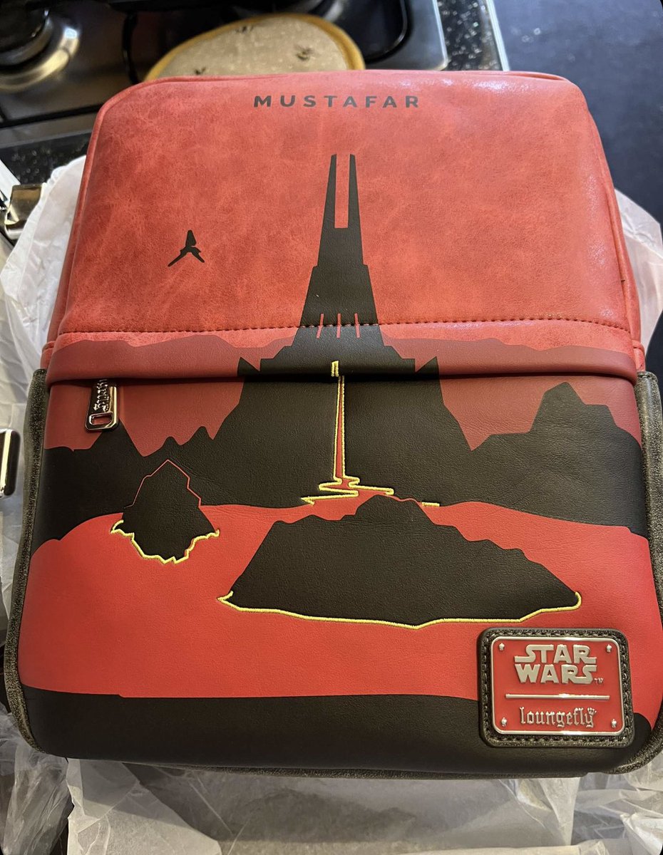 SithBro_Gan's tweet photo. Tell me you have an amazing auntie without telling me you have an amazing auntie ? Okay I’ll go 👇🏻 

#StarWars #StarWars4Life #Mustafar #bestauntiepurchase #darkside #sith #CIS #Imperial #FirstOrder #ForeverGrateful #confederacyofindapendentsystems #DarthVader #VadersCastle https://t.co/dTxkfm303p