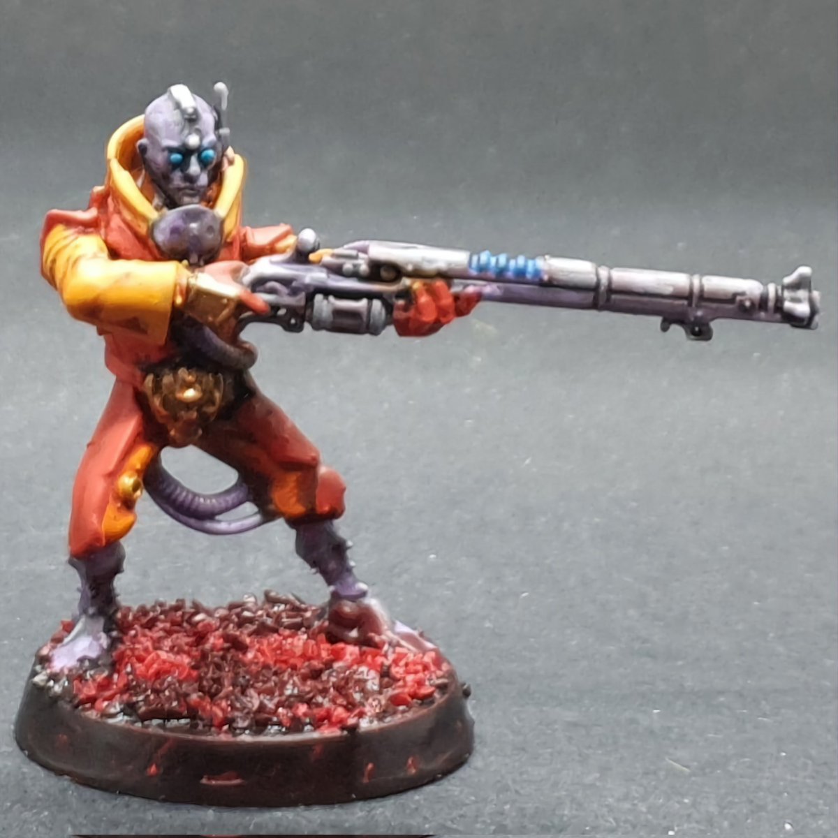 Heed_Paints's tweet photo. The first Skitarii joins his Alpha
The Shadow and Light contrast continues
#WarhammerCommunity #warhammer40k #Admec #Skitarii #Kitbash #Delaque https://t.co/7gK4qmyxqw