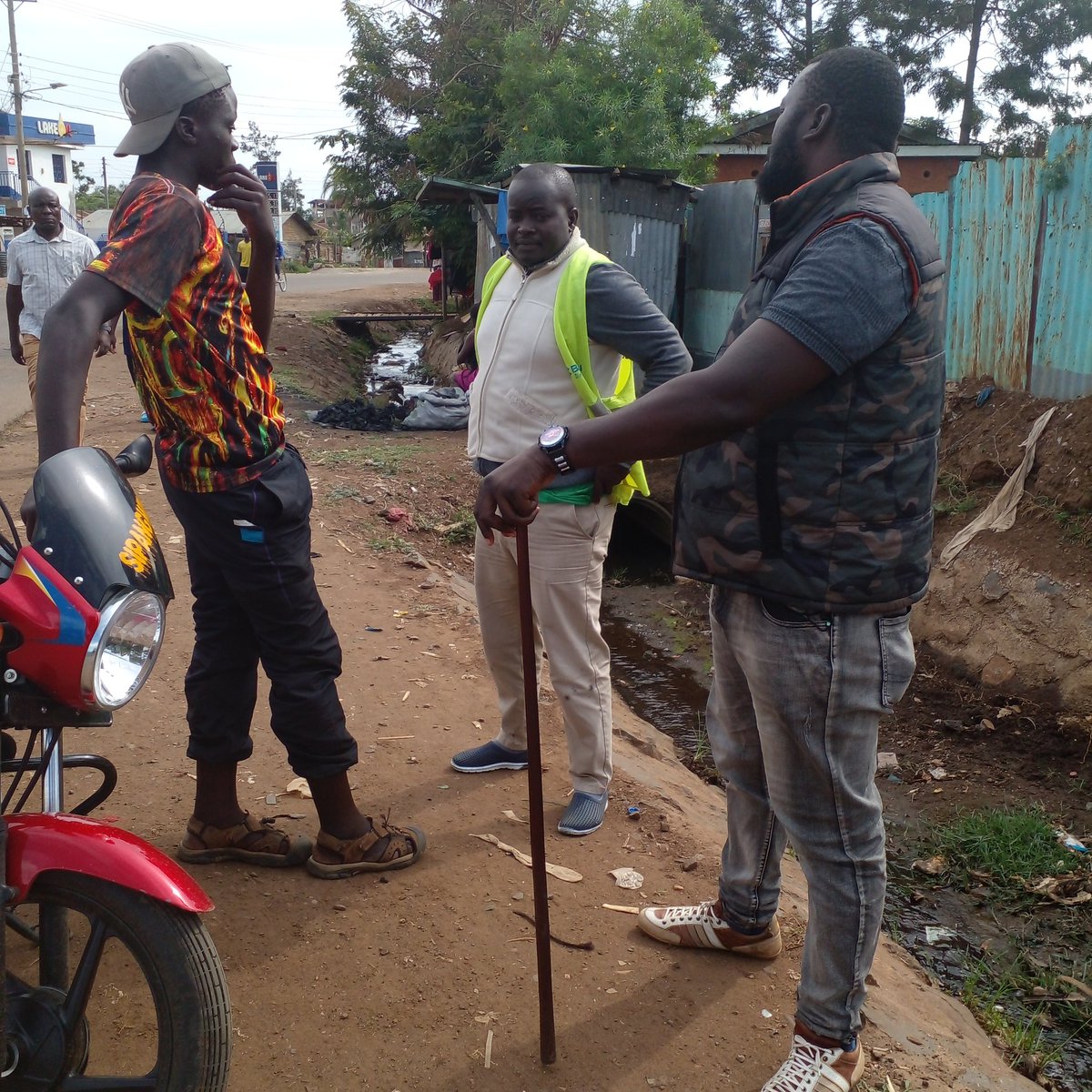 otienozab's tweet photo. The peoples interest must always come first.

#kondelemwadwaro✅
#obungu5fresh✅
#rayierthe3rd✅
#kaziianze https://t.co/zSQvCSh4Mt