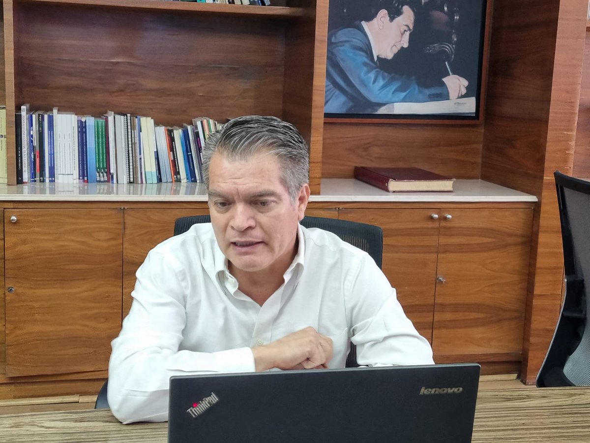 RamiroLopezE's tweet photo. Reforzamos en las 35 Subdelegaciones del @ISSSTE_mx, la Estrategia Nacional de Vacunación #COVID19 para mantener el escenario favorable de reducción de contagios.
Les invitamos a acudir a los módulos de su entidad para completar su esquema, ¡No bajemos la guardia! https://t.co/xlidj1RHUD