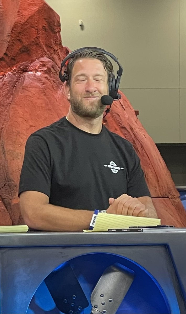 h_wing04's tweet photo. Mission accomplished ✅ 

Thanks to the help of the #SAFEMOONARMY we were able to migrate @stoolpresidente! He now has verified V2 Diamond Hands 💎 https://t.co/IVGdLCClSg