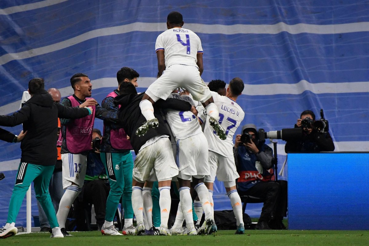 RMCFarab's tweet photo. رررررسممممييييياً / ريال مدريد إلى نصف النهائي دوري أبطال أوروبا. 🤍🤍🤍🤍🤍🤍 https://t.co/3KUlL4fXjO