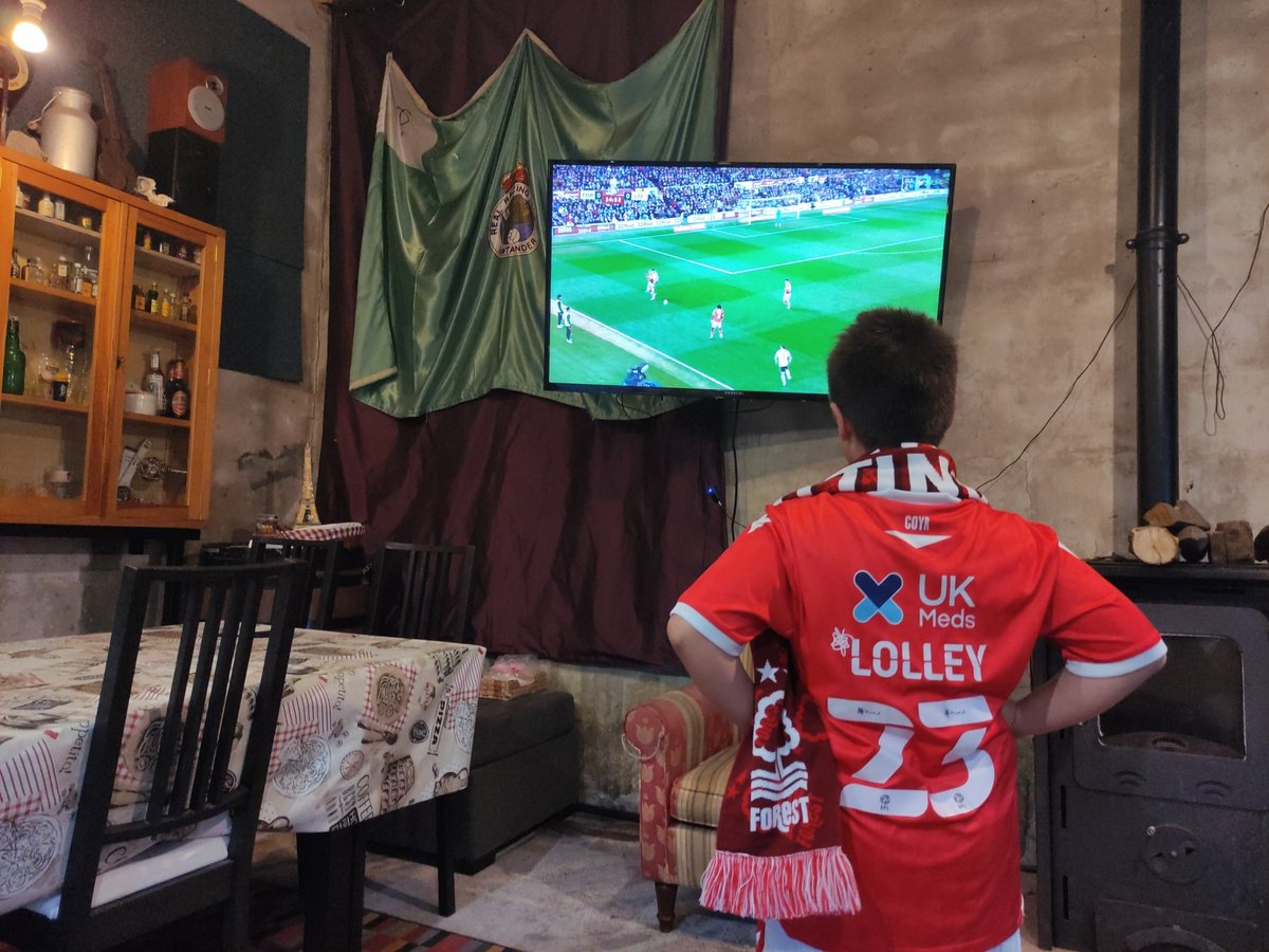 koragj's tweet photo. @AitorAlexandre Aquí estamos contigo... #GOFOREST https://t.co/42MvO3CcqP