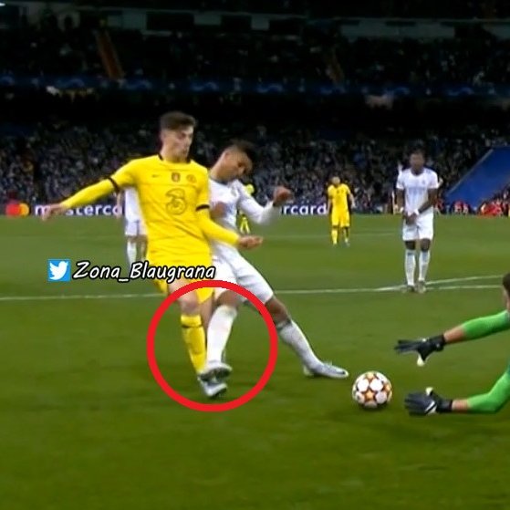 Landin_Bryan's tweet photo. Lo de siempre con el Madrid en Champions, te lo ponen como "LA ÉPICA"!!!...

Porque las ayudas arbitrales no salen en ningún lado, en ninguna portada... Hoy 2 penales perdonados y 1 Gol anulado, lo que pudieron ser 6 Goles del Chelsea lo dejan en 3... Un robo como siempre.

🔵🔴 https://t.co/jGD2Qee15B