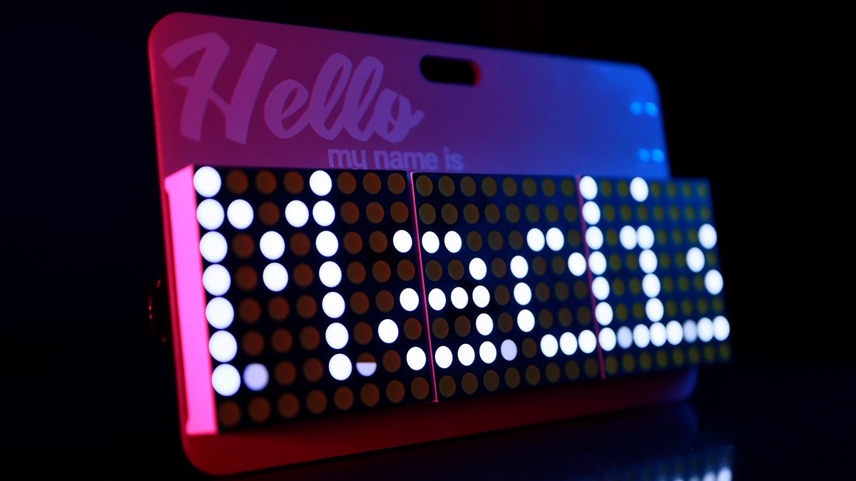 MadisonMimic's tweet photo. Hello, I'm Madison! I'm a variety artist who does electronics, product photography, and some graphic design. Happy #PortfolioDay to all the other creatives out there too! https://t.co/s4GMTwQHsA
