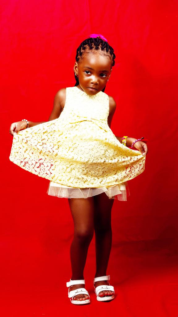 FredyPhoto's tweet photo. SHOOTING ANNIVERSAIRE🎊 

Joyeux anniversaire à la petite Pheola

Faites vous plaisir,🤩 vous le méritez bien!😌 

Offrez vous une belle séance photo souvenir de votre anniversaire🎁 réservation :
+24165747897

Photographe : @fredyboupendzamoudoki

#shootinganniversaire https://t.co/hC1khsd6dh