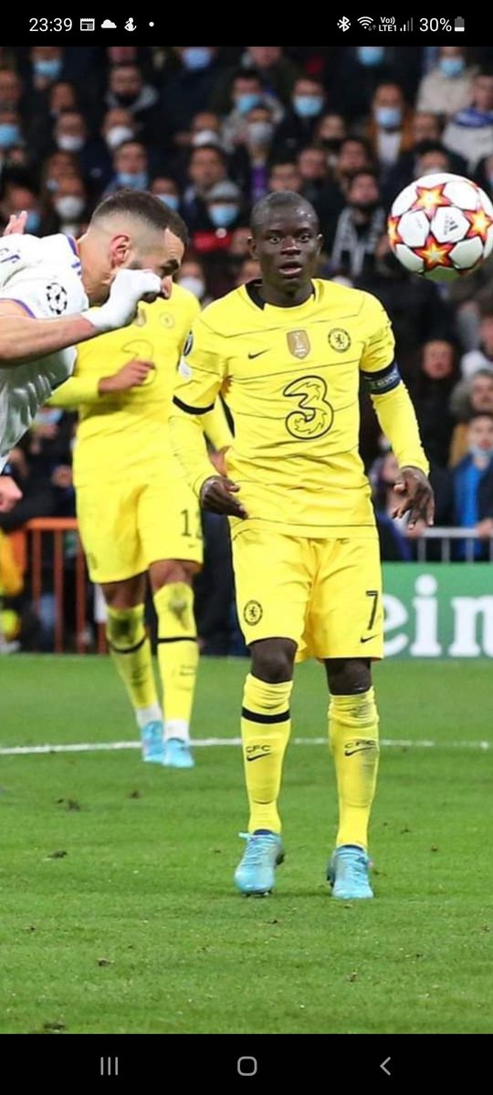 eltucko9's tweet photo. La tete d'N'Golo Kanté, il savait que benzema n'allait pas rater 🥳😅😅

#Benzema #CHERMA #ChelseaRealMadrid #CCC https://t.co/oh8ZRgN29M