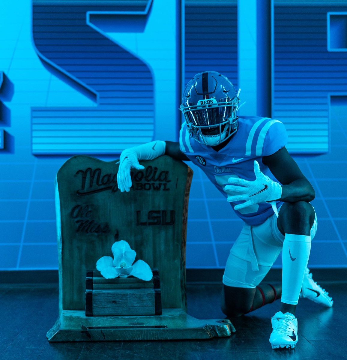 ChristianP2024's tweet photo. Where my rebel fans at🦈🦈🦈🦈 @CoachCarterOLE @BroskoDASH_5 @CoachALarkins @Lane_Kiffin @OMSpiritOn3 https://t.co/fNMRw2Jebs