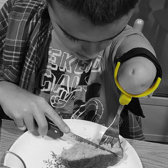 artefactos_org's tweet image. Visibilizar el día a día es #sensibilizar, es ampliar la mirada y normalizar la #diversidad.

#12abril 💛
#ExtremidadesDiferentes #visibilidad 
#autonomía #codiseño #3dprint
@AFANIP @cotocv @artefactos_org @somosdisca @Andade_Espana