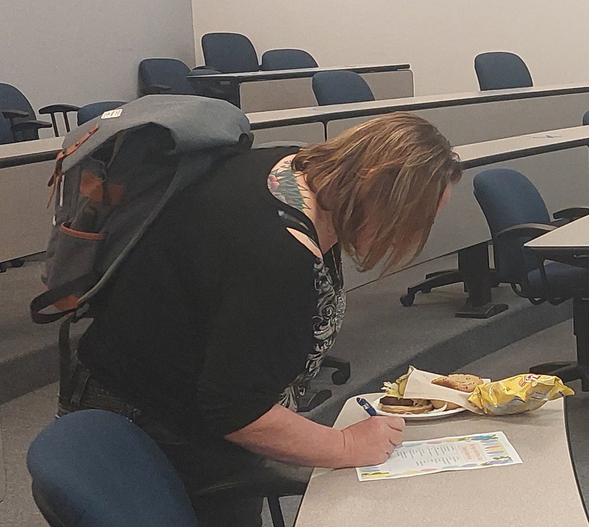 ptc_edgefield's tweet photo. Spring is in the air! 
The Edgefield County Campus provided fun and food for Spring Activities Day! Students and staff had fun playing Candy Matchup and Corn Hole. https://t.co/doL4MuRnUF