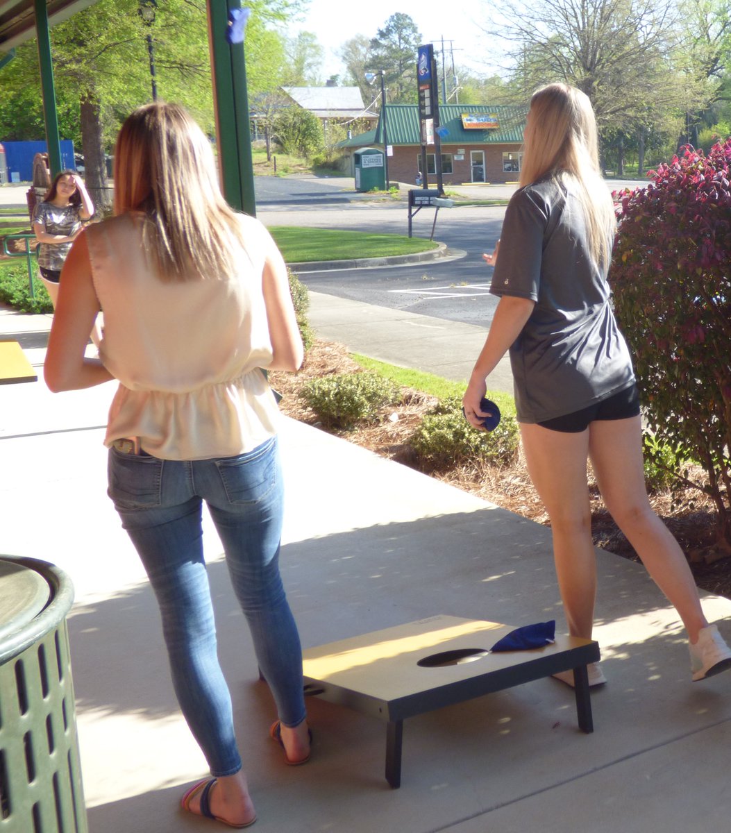ptc_edgefield's tweet photo. Spring is in the air! 
The Edgefield County Campus provided fun and food for Spring Activities Day! Students and staff had fun playing Candy Matchup and Corn Hole. https://t.co/doL4MuRnUF