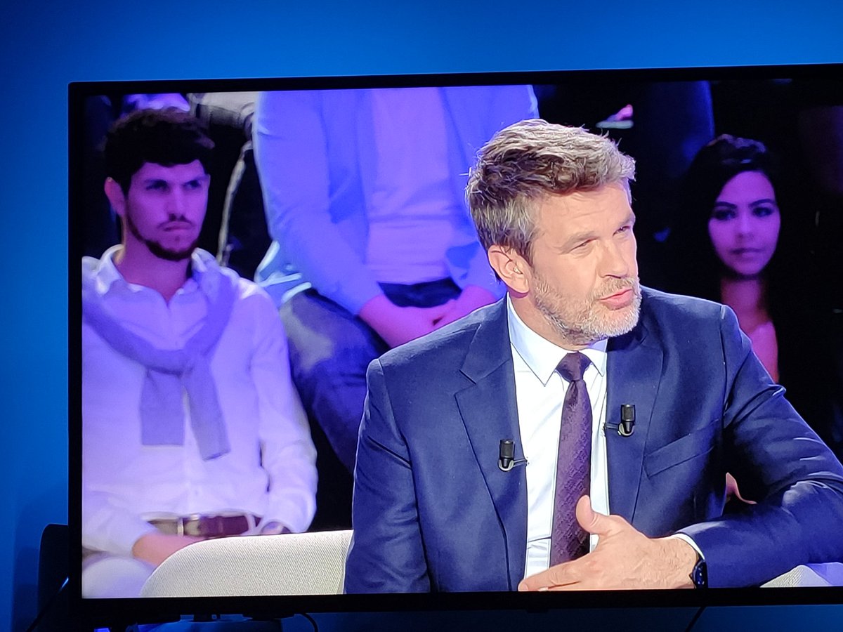 BenouzJr's tweet photo. Calme @sofianelkl t'es partout https://t.co/ong5QHntq2