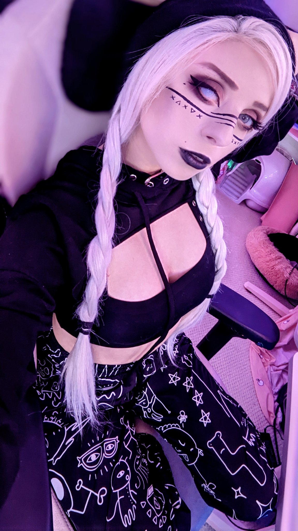 Sammy on Twitter "Goth night! https//t.co/a9KvaJEwpW https//t.co