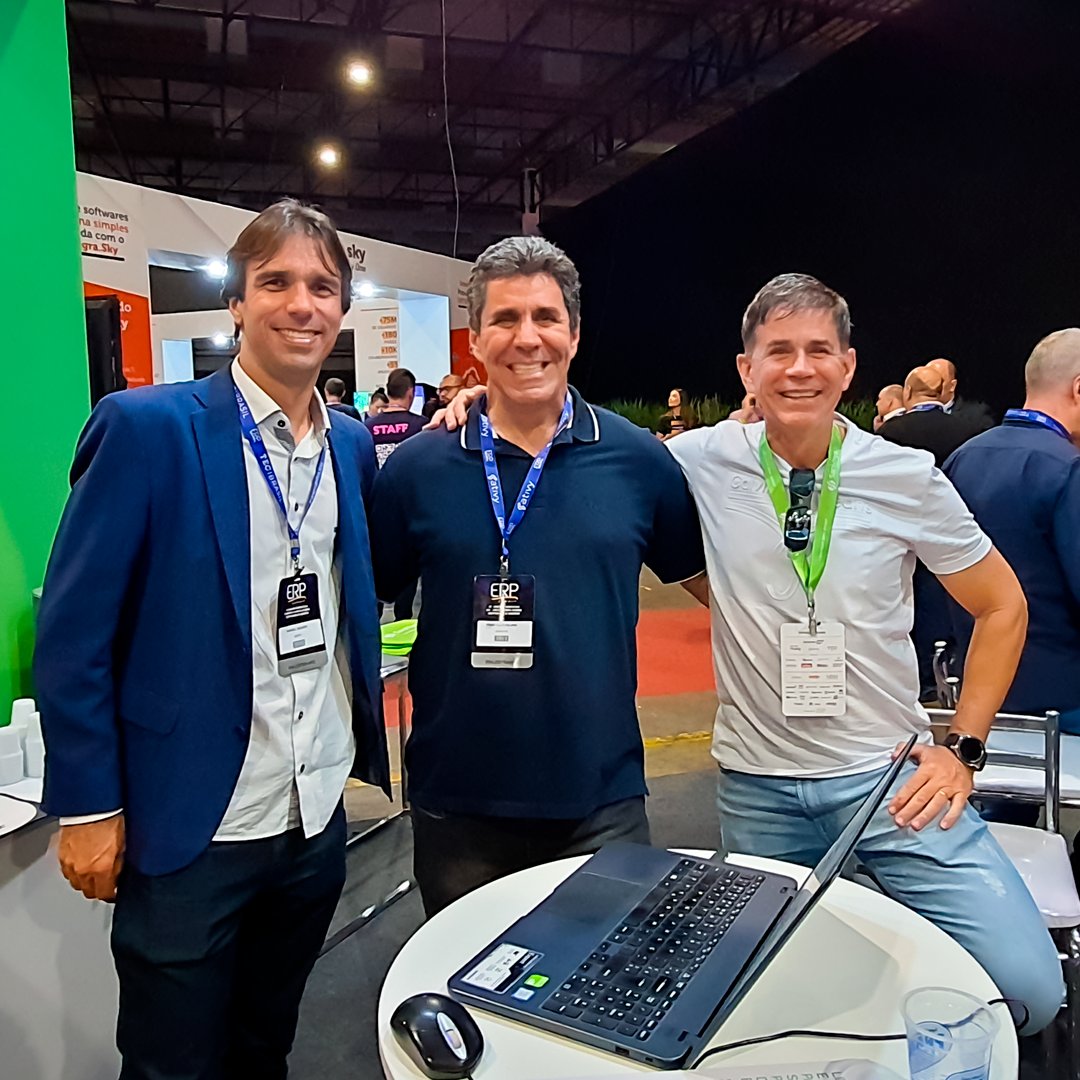 NeppoTI's tweet photo. Estamos no ERP Summit, no stand com a Sankhya Gestão de Negócios. Hoje o dia foi movimentado, com nosso CEO, Rafael Gouvea, e o Emerson Almeida, da equipe comercial, recebendo pessoas para conhecer nossas plataformas Neppo Omnichannel e Neppo Inteligência Artificial! https://t.co/LIGtKriavV