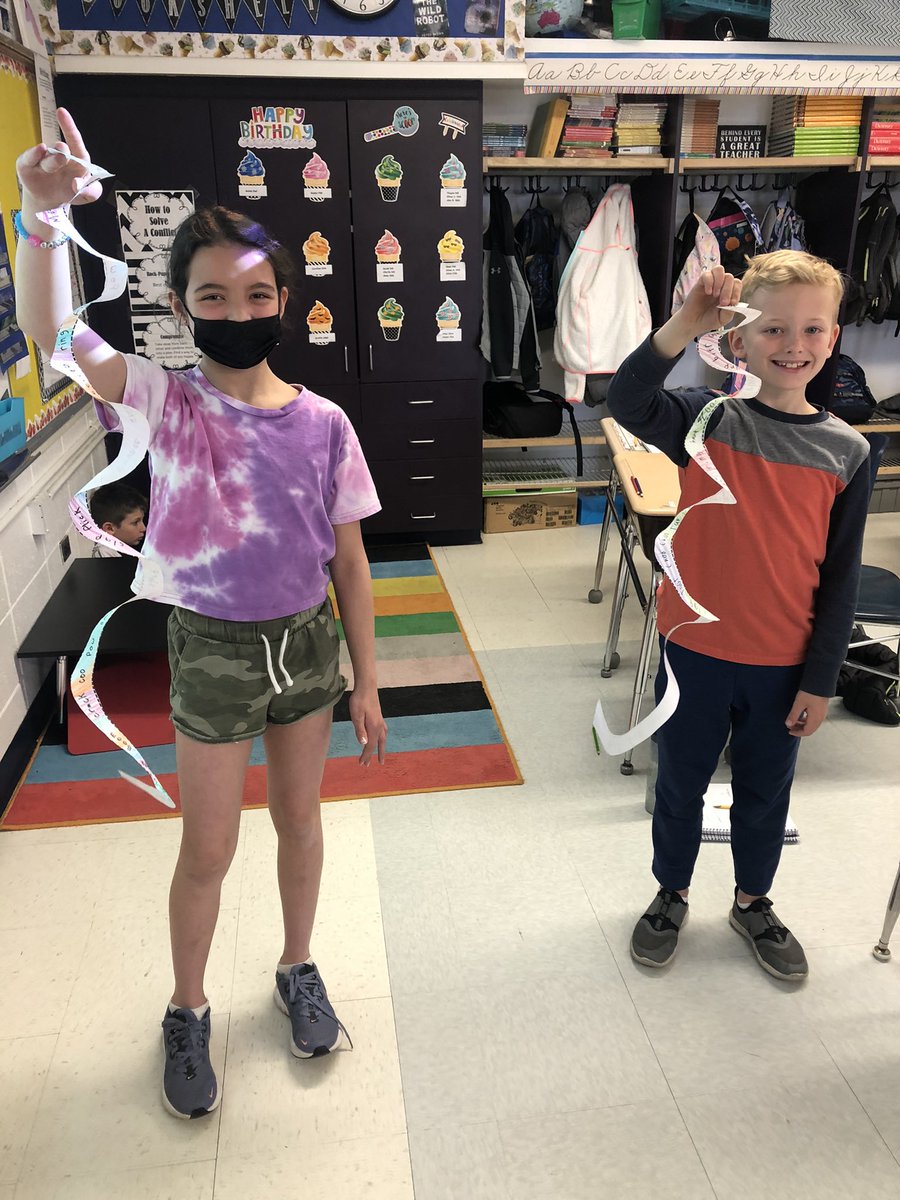 Mrs_Scimeca's tweet photo. BOOM! POW! SPLAT! We made onomatopoeia spirals today! @WindsorWildcats https://t.co/mjY8ExID3J