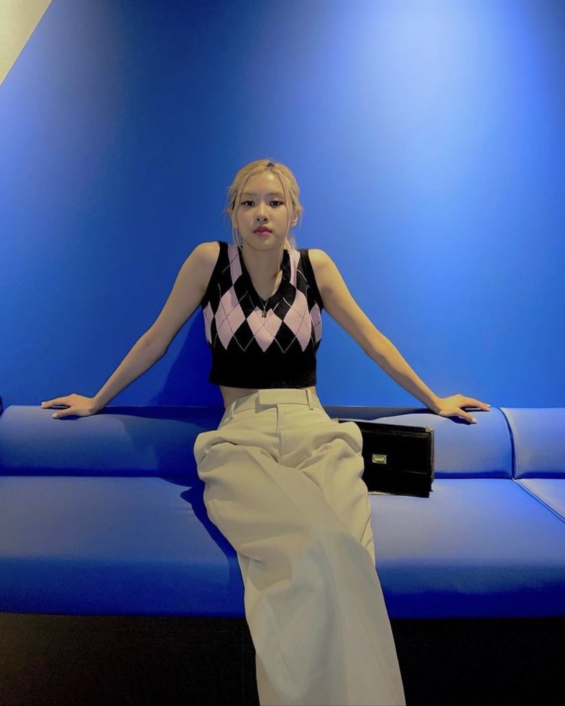 kaedecore's tweet photo. Are you ready for #𝓓𝘢𝘯𝘤𝘦𝔻𝕦𝕞𝕓𝔻𝕦𝕞𝕓? Porque ℒala y yo estamos muy listas para dejar todo los pasos prohibieods sobre la pista. My 𝐩urin—𝚐𝚒𝚛𝚕 and me esperamos que no se asusten si ven a dos monitas bailando en una patita durante el #𝙴𝚊𝚍𝚕𝚢𝚗𝐃𝐁. ୧꒰*´꒳`*꒱૭✧ https://t.co/divggf8bjW