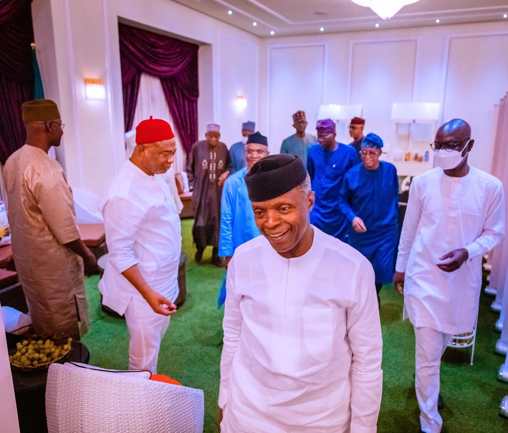 akandeoj's tweet photo. So by popular demand, here are photos of the Iftar/Dinner series the VP started on Sunday evening when he hosted APC Governors and today when he hosted the Senators. Both events have been marked by conviviality and candour in a relaxed atmosphere. Photos by Tolani Alli https://t.co/KJZN2hYEa5